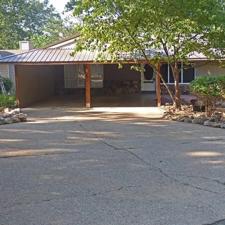 Image 1 - 1 Modoc Circle, Cherokee Village, AR 72529, USA - House for sale