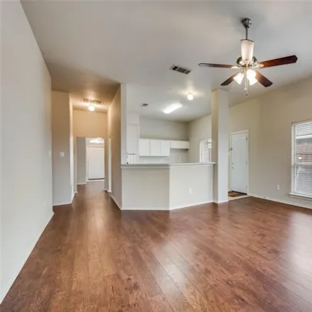Image 2 - 1872 Cool Springs Drive, Mesquite, TX 75181, USA - House for rent