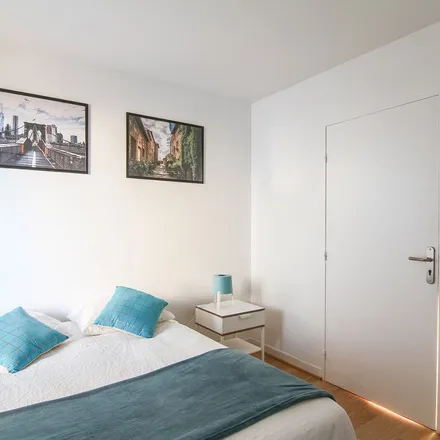 Image 3 - 7 Avenue de l'Alsace-Lorraine, 92500 Rueil-Malmaison, France - Apartment for rent