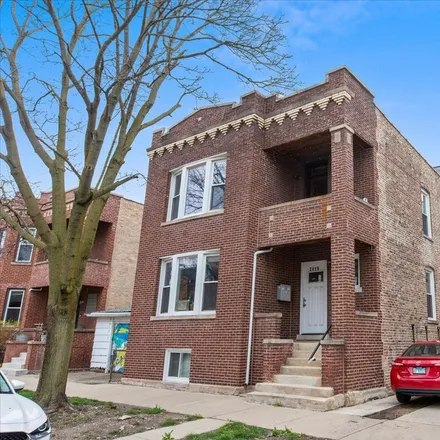 Rent this 2 bed apartment on 2418 West Medill Avenue