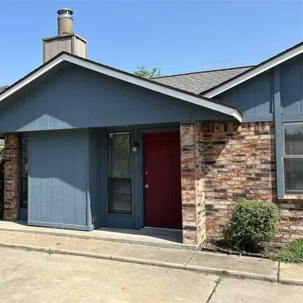 Rent this 2 bed house on 934 Northeast Tortoise Drive in Lawton, OK 73507