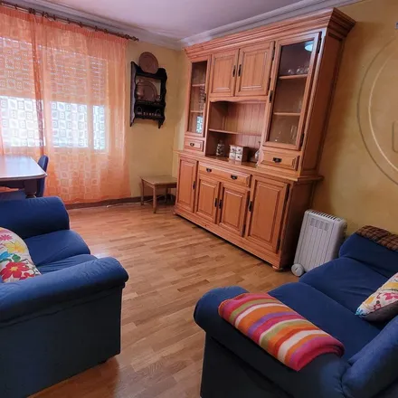 Rent this 2 bed apartment on Consejería de Obras Públicas y Vivienda in Calle Alta, 5