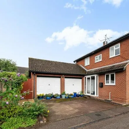Buy this 4 bed house on The Hollies in Shefford, SG17 5BX