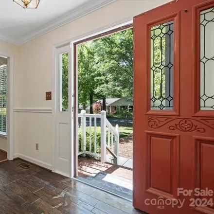Image 5 - 3417 Chilham Place, Charlotte, NC 28226, USA - House for sale