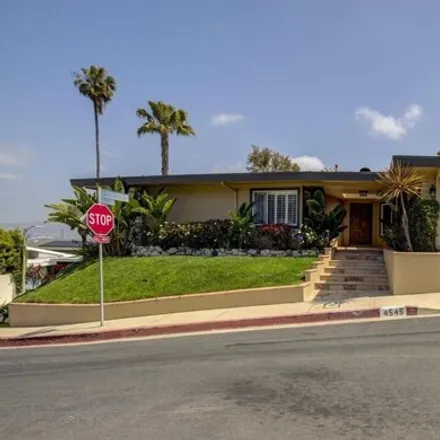 Rent this 3 bed house on 4593 Don Arturo Place in Los Angeles, CA 90008