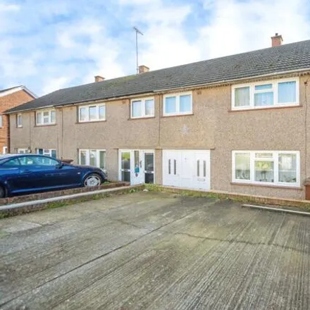 Buy this 3 bed townhouse on Sycamore Road in Strood, ME2 2PJ