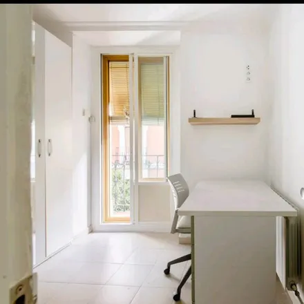 Rent this 1 bed room on Antigua Casa Crespo in Calle del Divino Pastor, 29