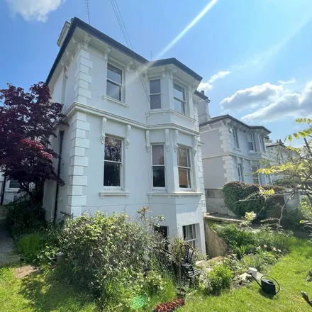 Rent this 2 bed apartment on Prospect Road in Royal Tunbridge Wells, TN2 4SH