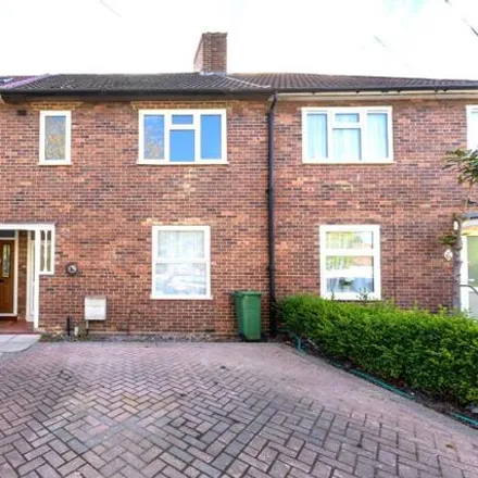 Rent this 3 bed townhouse on 244 Green Lane in London, SM4 6SG