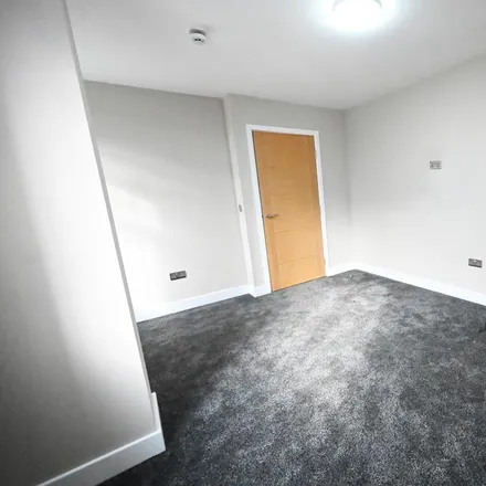 Image 3 - Lewis Drive, Newcastle upon Tyne, NE4 9BL, United Kingdom - Apartment for rent