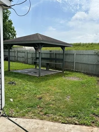 Image 6 - 1591 North Avenue F, Freeport, TX 77541, USA - House for sale