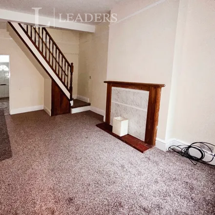 Image 3 - Haddenham Road, Leicester, LE3 2AR, United Kingdom - Townhouse for rent