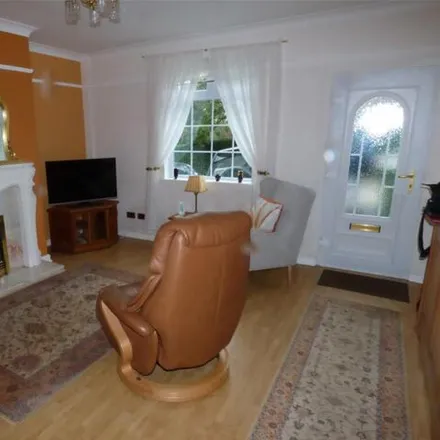 Image 3 - 46 Redhouse Lane, Stockport, SK12 2HP, United Kingdom - Townhouse for sale