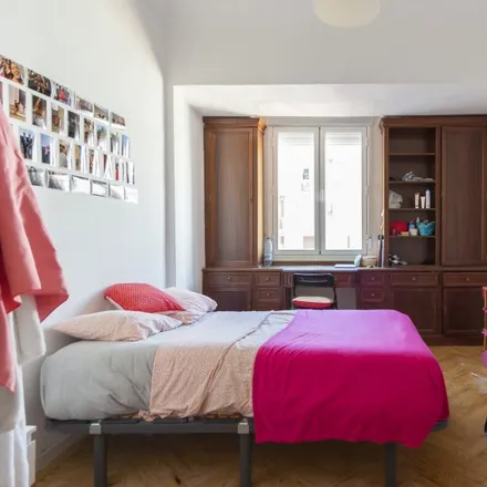 Rent this 9 bed room on Madrid in Calle de Guzmán el Bueno, 25
