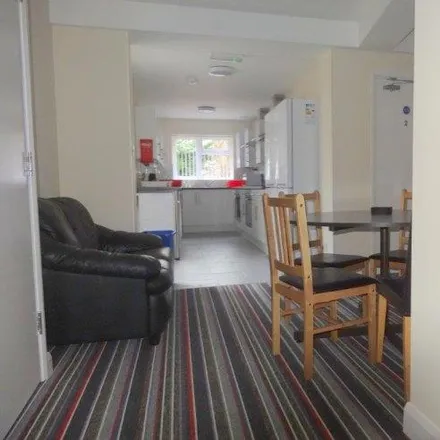 Rent this 5 bed room on 60 Prior Deram Walk in Coventry, CV4 8FS