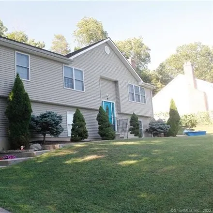 Rent this 3 bed house on 9 Ledgewood Court in Norwich, CT 06360