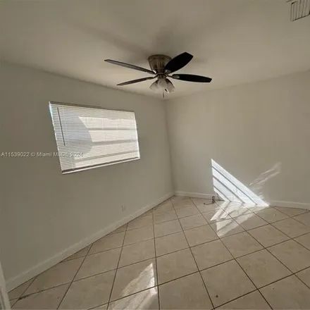 Image 8 - 4182 Southwest 24th Street, Broward County, FL 33317, USA - House for rent