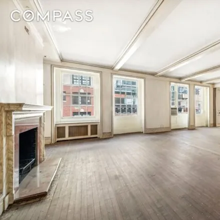 Image 3 - 130 East 67th Street, New York, NY 10065, USA - Apartment for sale