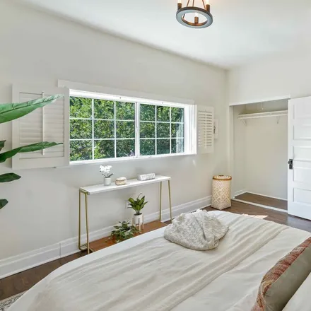 Image 7 - 2147 Clinton Street, Los Angeles, CA 90026, USA - House for sale