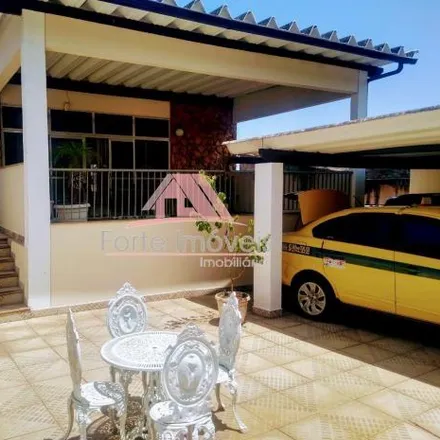 Buy this 5 bed house on Rua Charles Dickens in Campo Grande, Região Geográfica Intermediária do Rio de Janeiro - RJ