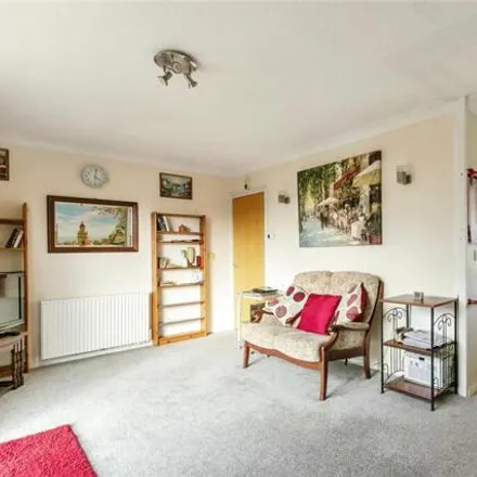 Image 4 - Sunnyhill Court, Sunny Hill Road, Bournemouth, Christchurch and Poole, BH12 2DH, United Kingdom - Apartment for sale