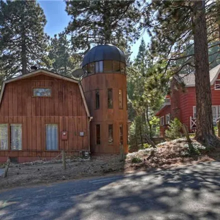 Image 6 - 31881 31595 Luring Pines Drive, Running Springs, CA 92382, USA - House for sale