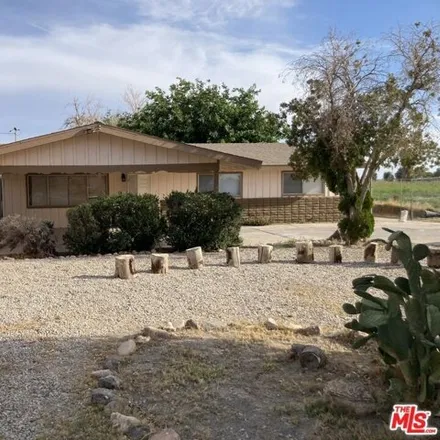 Buy this 3 bed house on 954 East 14th Avenue in Blythe, CA 92225
