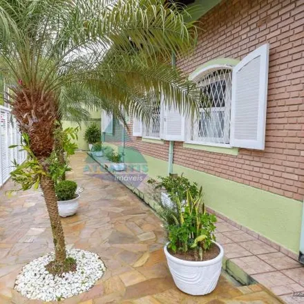 Buy this 5 bed house on Rua Benedito Zacarias Nepomuceno in Benfica, Caraguatatuba - SP
