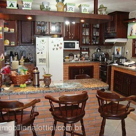 Buy this 5 bed house on Rua Florianópolis in Centro, Canoas - RS