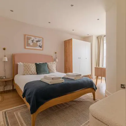 Rent this 1 bed apartment on 391-437 Friern Road in London, SE22 0BQ