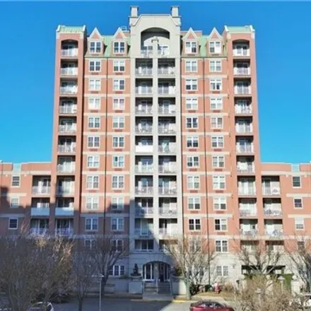 Buy this 3 bed condo on 40 Oceana Drive West in New York, NY 11235