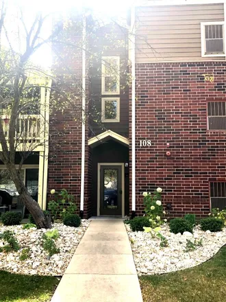 Rent this 1 bed condo on 106 Glengarry Drive in Bloomingdale, IL 60108