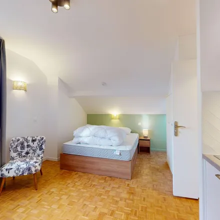 Rent this 1 bed apartment on 74 Rue de l'Abbé Jean Glatz in 92270 Bois-Colombes, France