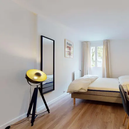Rent this 4 bed room on 159 Rue Emile Zola in 92600 Asnières-sur-Seine, France