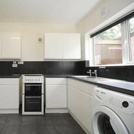 Image 3 - New Ashby Road, Loughborough, LE11 4ET, United Kingdom - House for rent