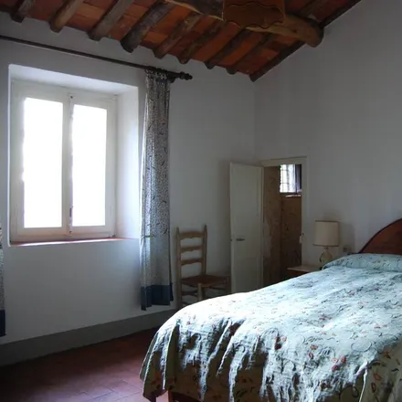 Rent this 3 bed house on Pistoia
