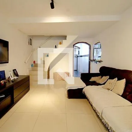 Buy this 2 bed house on Avenida Laurita Ortega Mari in Parque Pinheiros, Taboão da Serra - SP