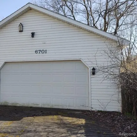 Buy this 3 bed house on 6799 Doyon Drive South in Waterford Township, MI 48327