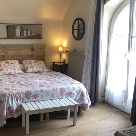 Rent this 2 bed house on 14750 Saint-Aubin-sur-Mer