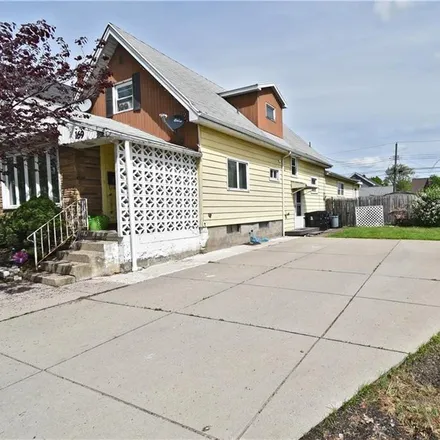 Image 3 - 169 North End Avenue, Buffalo, NY 14217, USA - House for sale