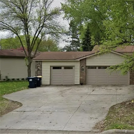 Buy this 2 bed house on 9708 Oak Shore Drive in Lakeville, MN 55044
