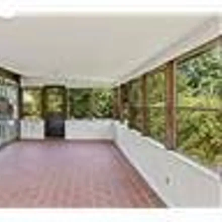 Image 2 - 310 Chatterton Parkway, City of White Plains, NY 10530, USA - House for sale