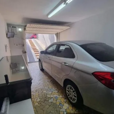 Buy this 2 bed house on Rua Francisco Alves 35 in Boa Vista, São Caetano do Sul - SP