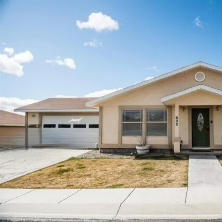 Buy this 3 bed house on 921 Lonnie Lane in Winnemucca, NV 89445