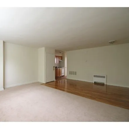 Image 3 - 6628 North 8th Street, Philadelphia, PA 19126, USA - Apartment for rent