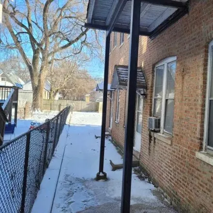 Image 3 - 11739 South Indiana Avenue, Chicago, IL 60628, USA - House for sale