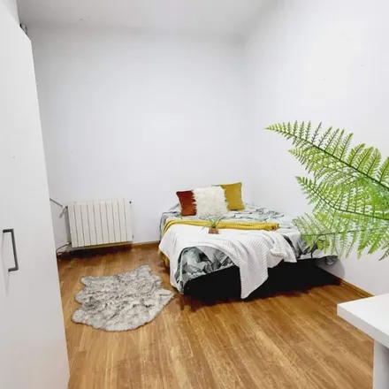 Image 2 - Calle de Ferraz, 33, 28008 Madrid, Spain - Apartment for rent