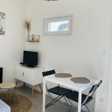 Rent this 1 bed apartment on 34160 Galargues