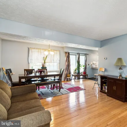 Image 5 - 412 Piedmont Court, Brooklyn Park, MD 21225, USA - House for sale