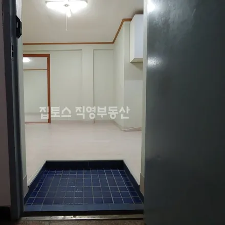 Rent this 2 bed apartment on 서울특별시 관악구 신림동 1546-2